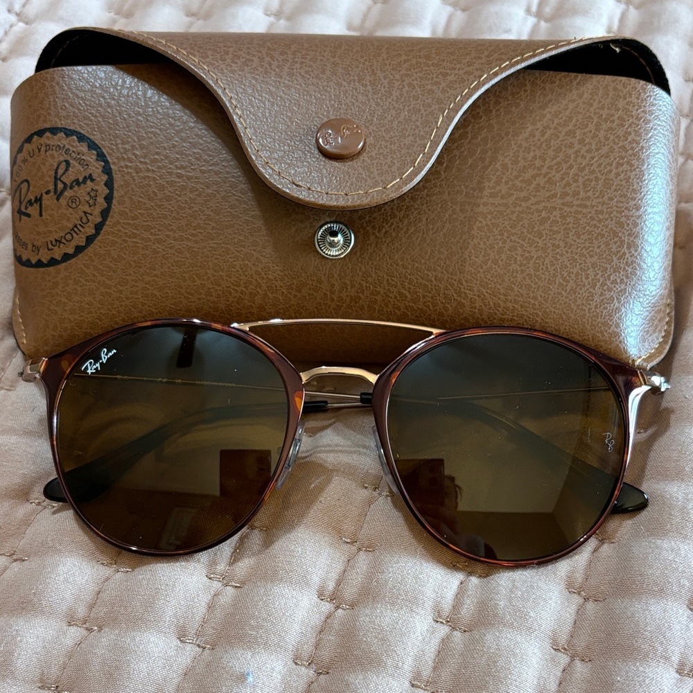 Ray-Ban Round Metal Sunglasses in Tortoiseshell with Brown Lenses.NWOT